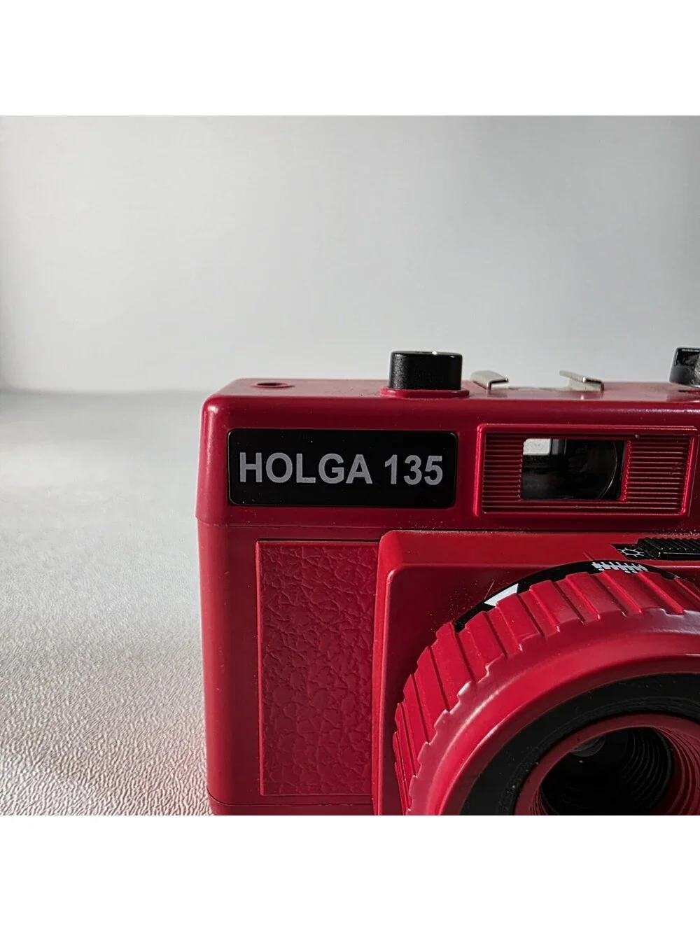 Red Holga 135 35mm Retro Point & Shoot Film Camera